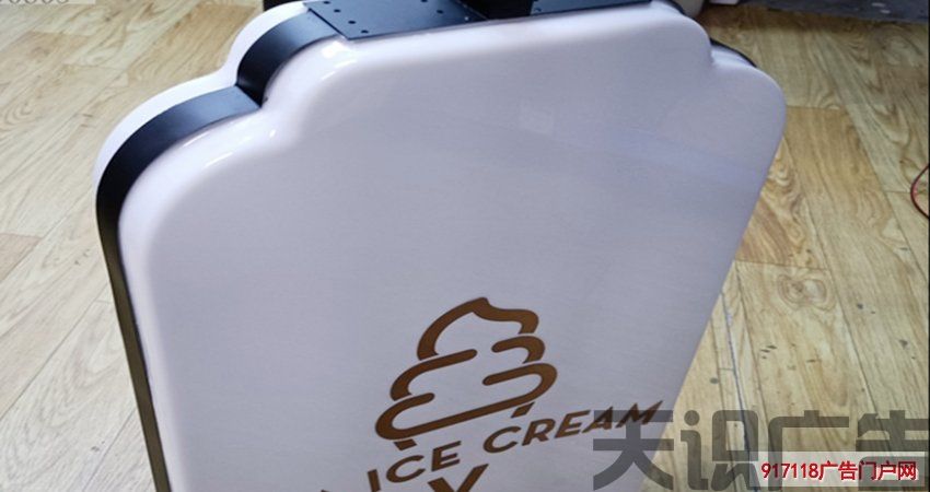 了解双面亚克力吸塑吊牌灯箱价格计算方法(图1)