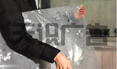 办公室静电玻璃贴膜贴纸粘贴方法(图4)