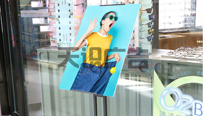 工字型展架的画面需要覆膜吗？(图1)